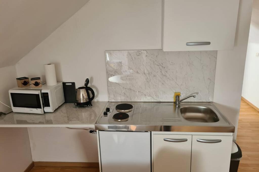 Apartamento Au Petit Ravel Loft Cosy Au Coeur De La Nature Bernissart Exterior foto