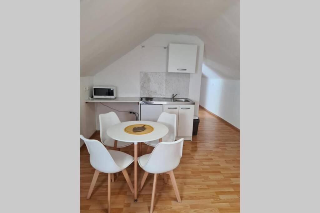 Apartamento Au Petit Ravel Loft Cosy Au Coeur De La Nature Bernissart Exterior foto