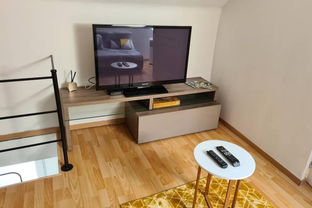 Apartamento Au Petit Ravel Loft Cosy Au Coeur De La Nature Bernissart Exterior foto